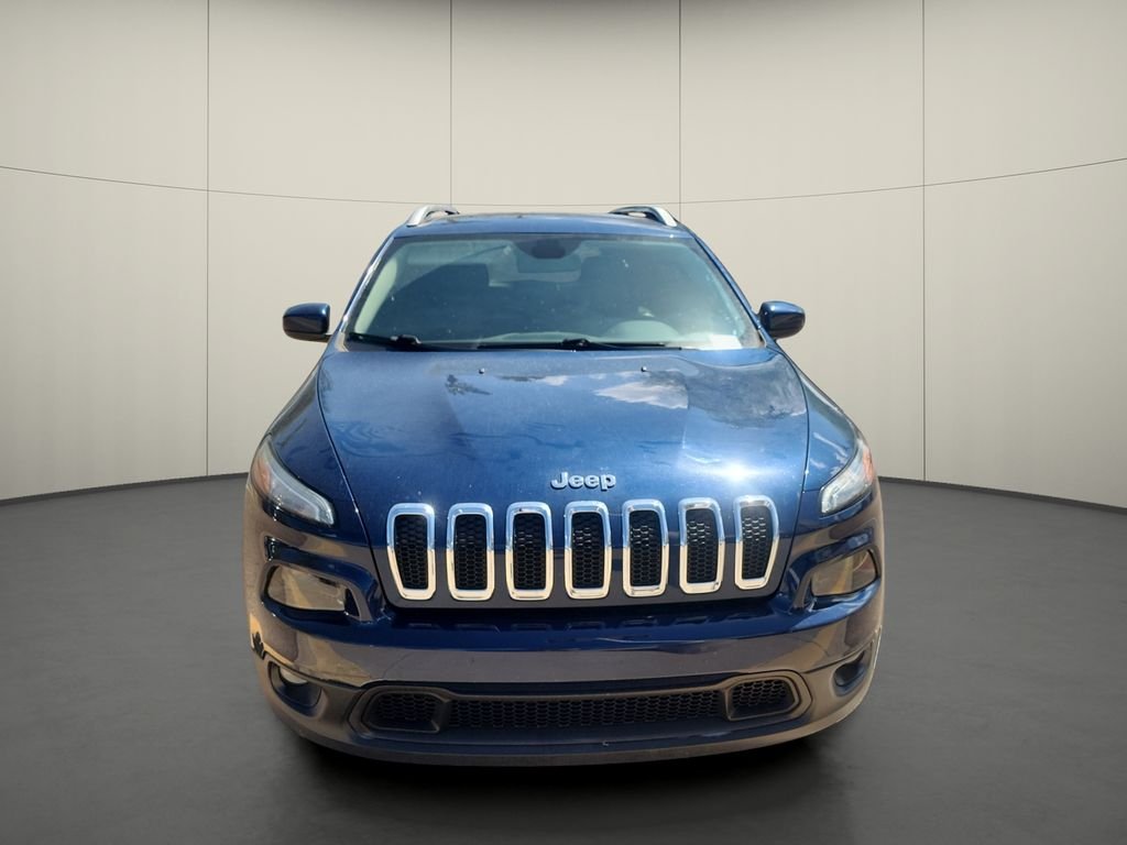 Used 2018 Blue Jeep Latitude Plus image 2