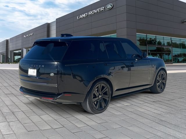 Certified Used 2023 Santorini Black Metallic Land Rover SE image 5