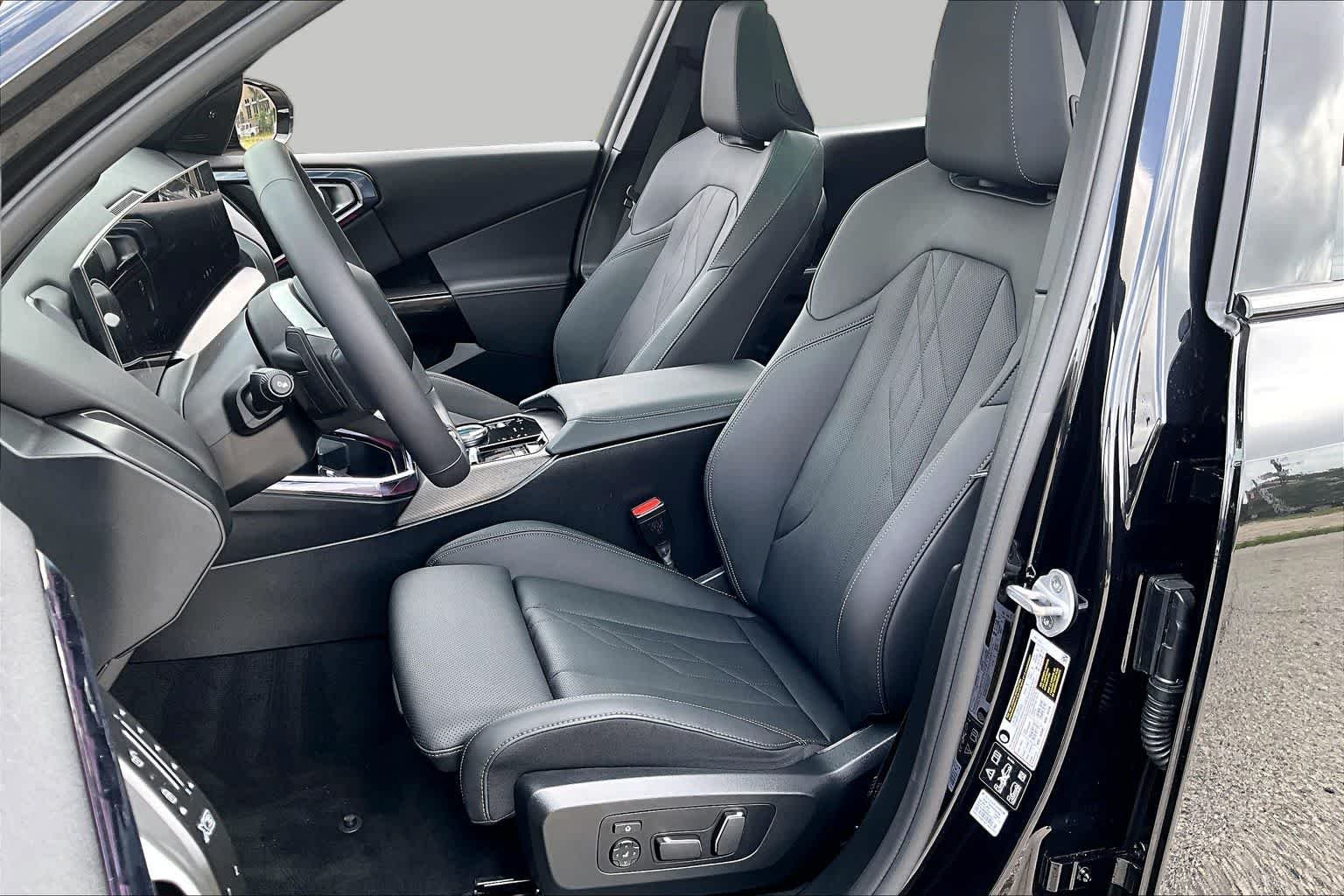 Used 2026 Black Sapphire Metallic BMW 30 xDrive image 7