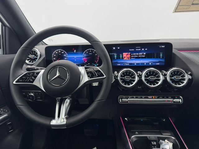 New 2026 Polar White Mercedes-Benz GLA 250 image 3