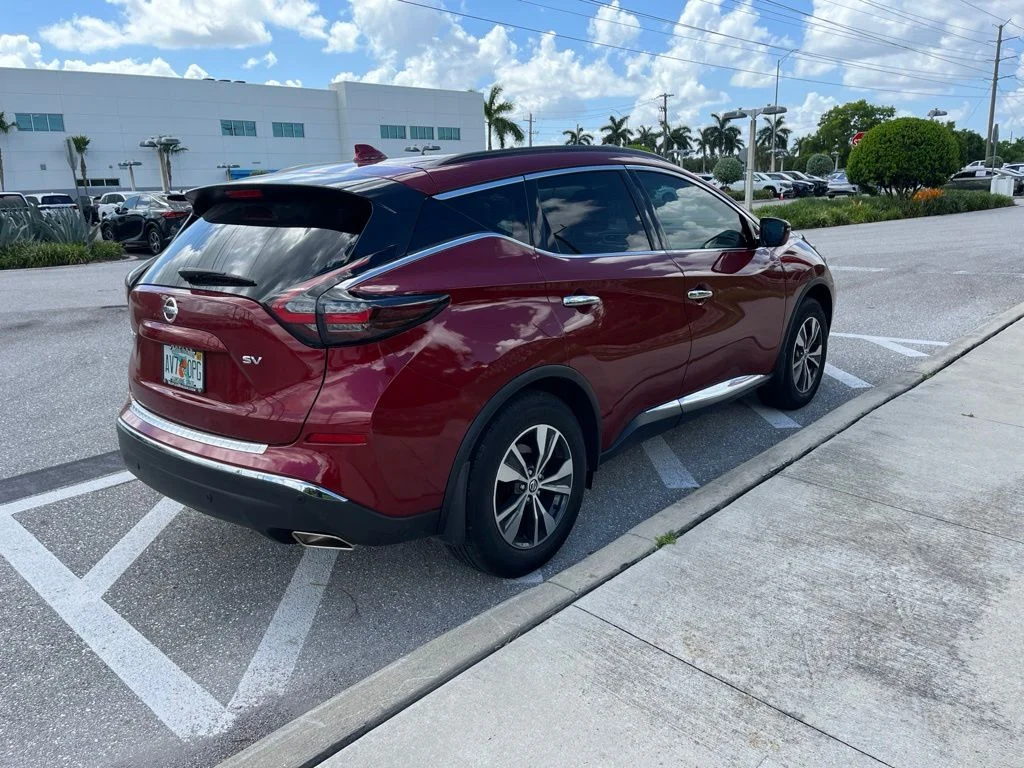 Used 2020 Cayenne Red Metallic Nissan SV image 4