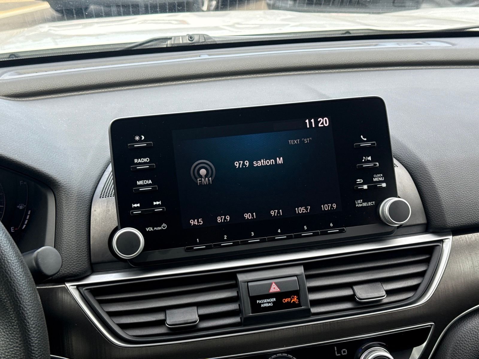 Used 2018 White Honda LX image 18