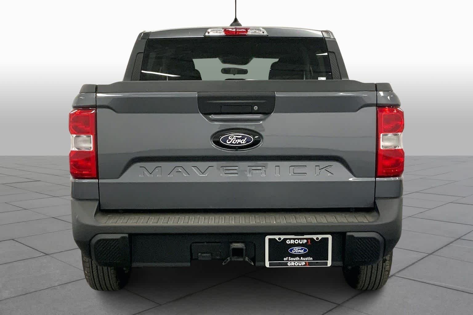 New 2026 Carbonized Gray Metallic Ford XLT image 4