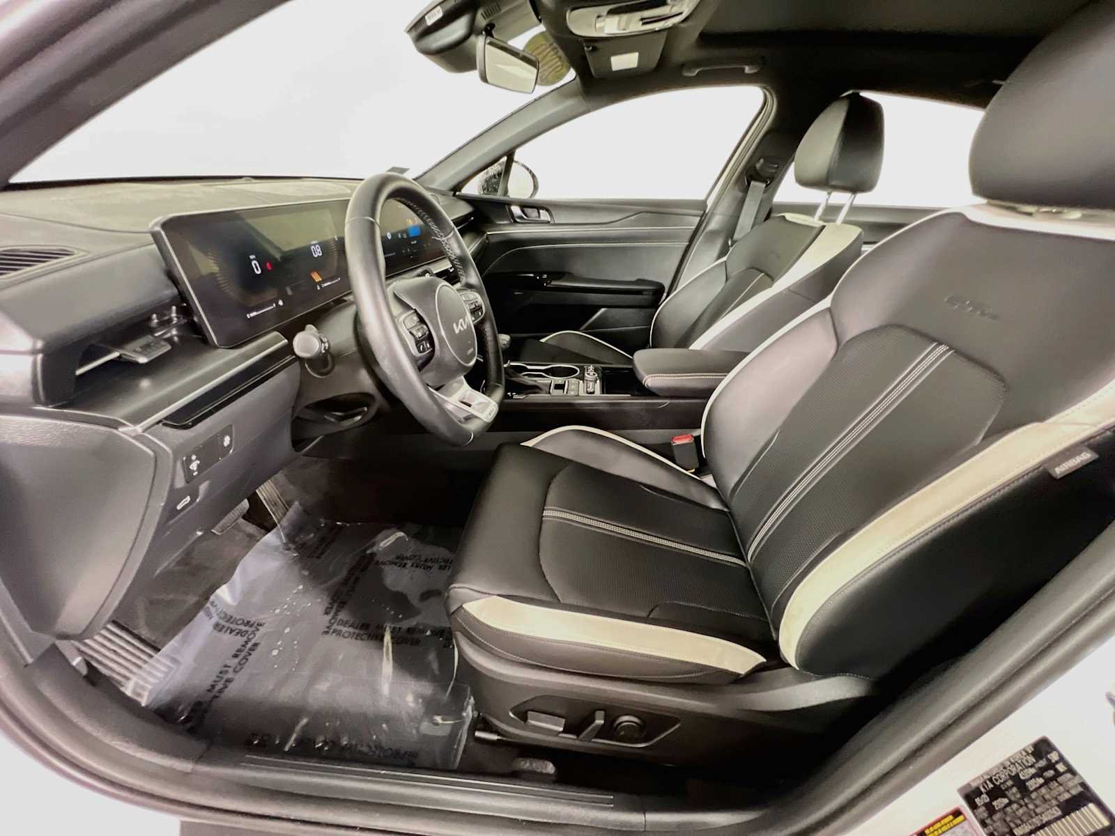 Used 2026 Snow White Pearl Kia GT-Line image 22