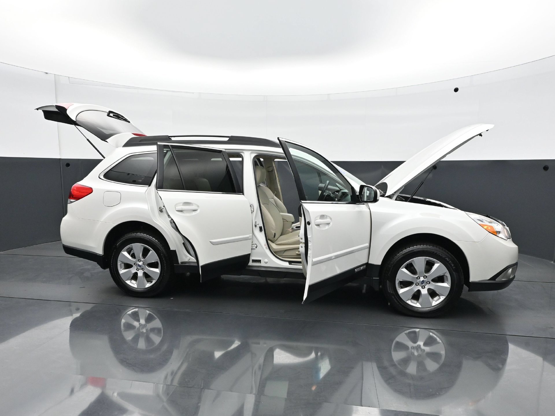Used 2012 Satin White Pearl Subaru 2.5i image 36