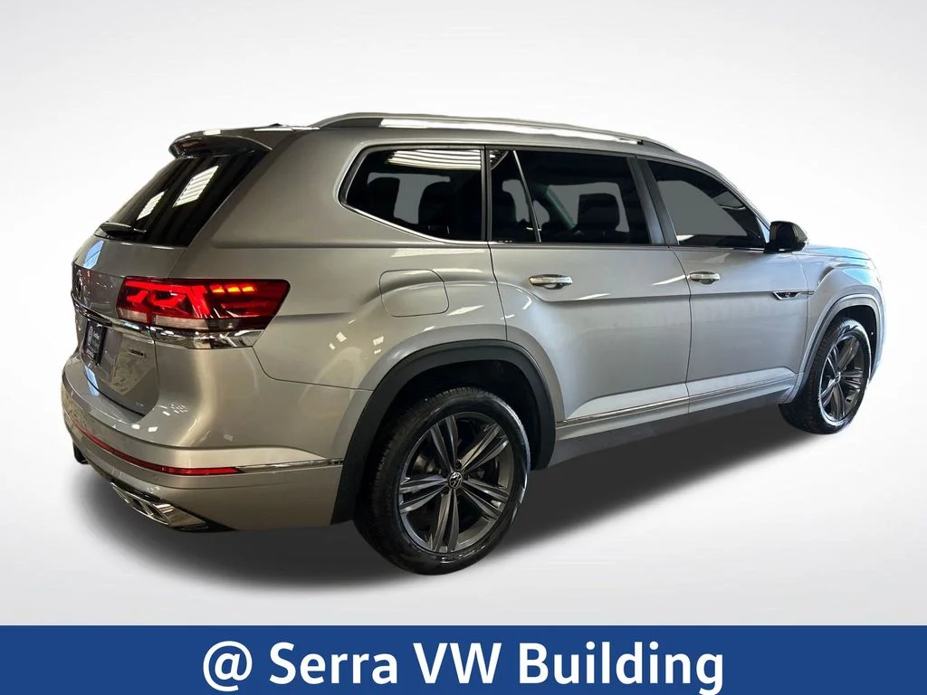 Used 2022  Volkswagen 3.6L V6 SEL R-Line image 5