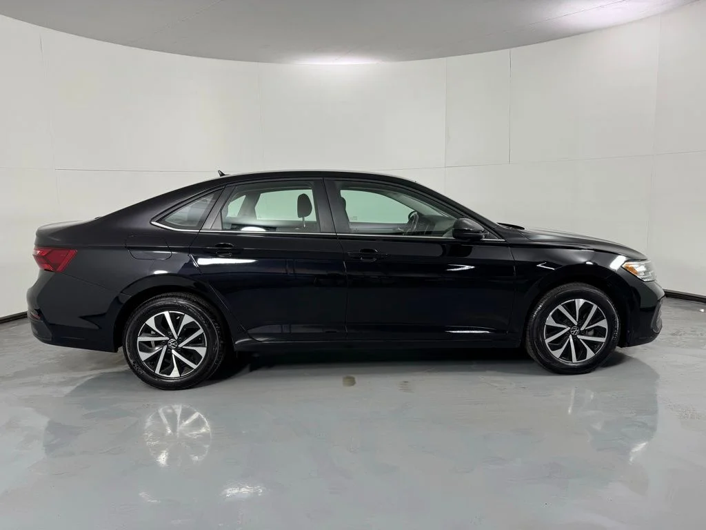 3VW5M7BU2RM007705