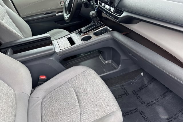 Certified Used 2022 Silver Toyota LE image 21