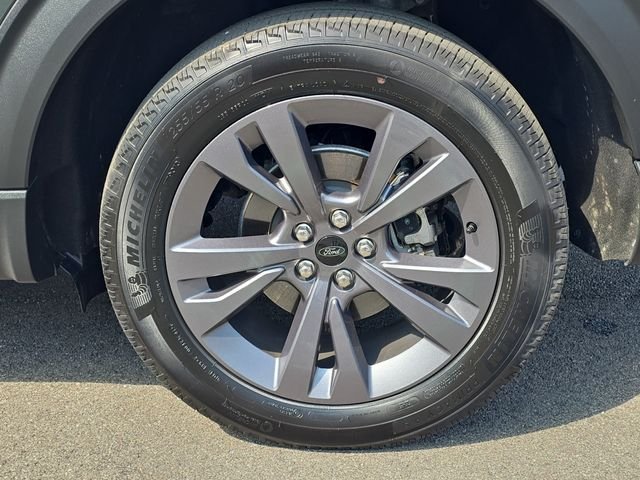 Certified Used 2024 Green Metallic Ford XLT image 33