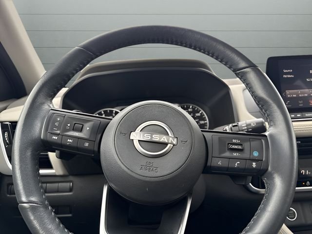 Used 2023 Red Nissan SL image 10
