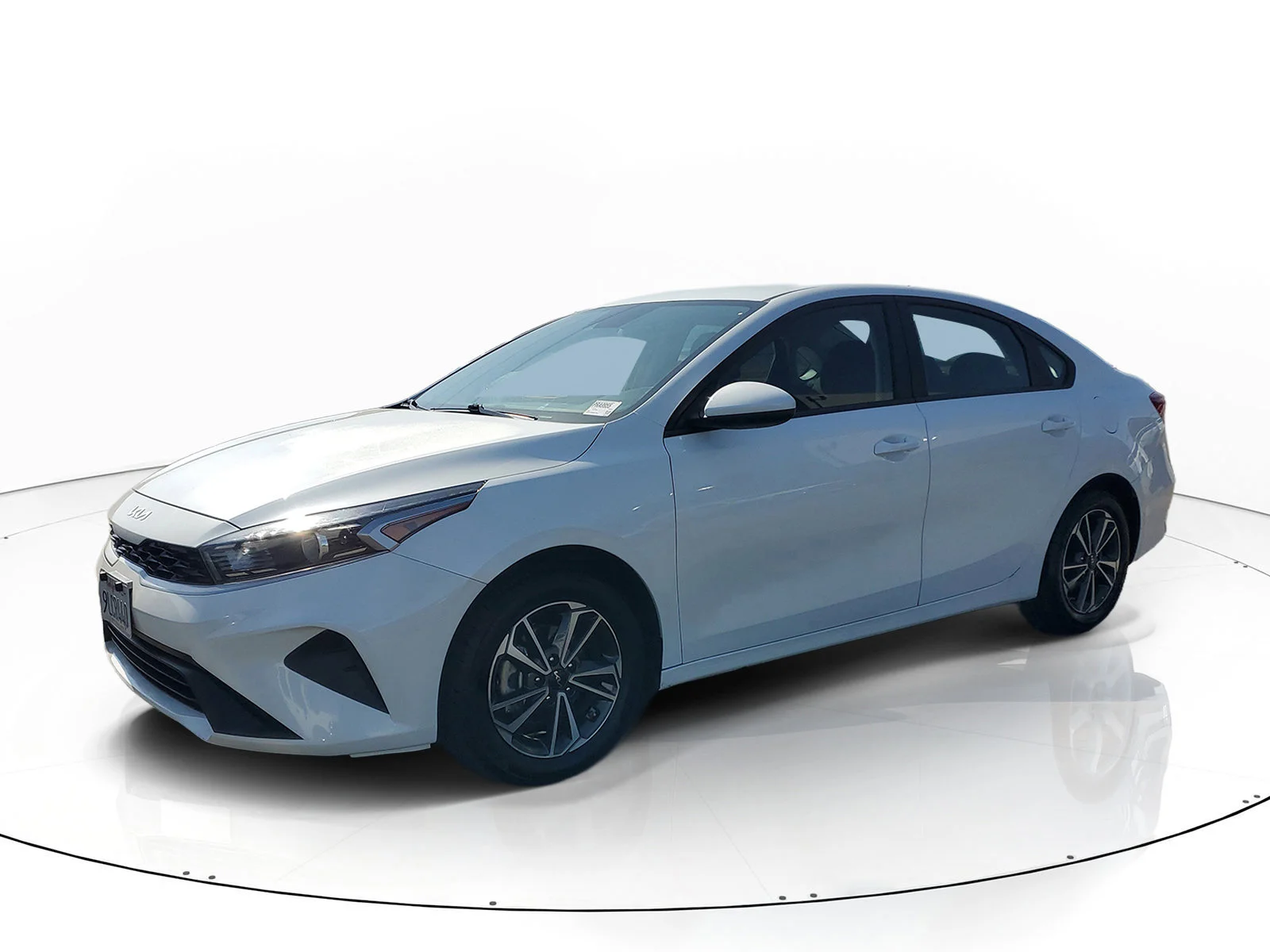 Certified Used 2024 White Kia LXS image 8