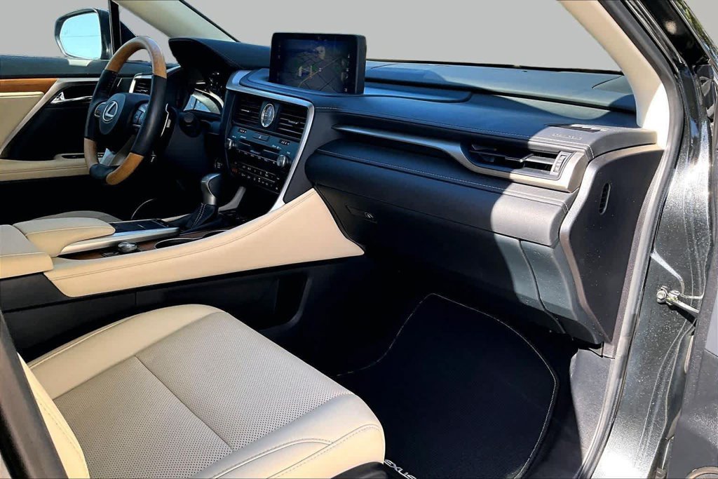 Used 2022 Black Lexus 350 image 19
