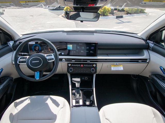 New 2026 White Hyundai SEL FWD image 20