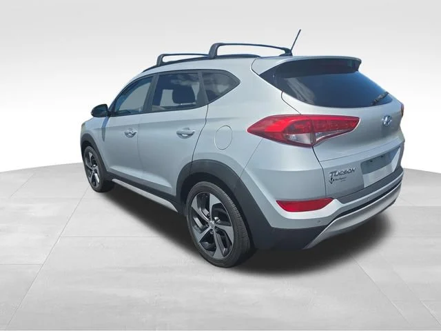 Used 2017 Silver Hyundai Value image 3