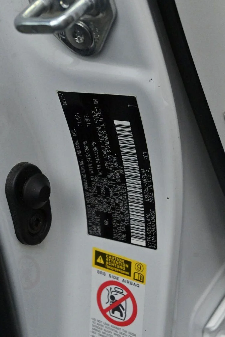 Used 2017 Blizzard Pearl Toyota Limited image 45