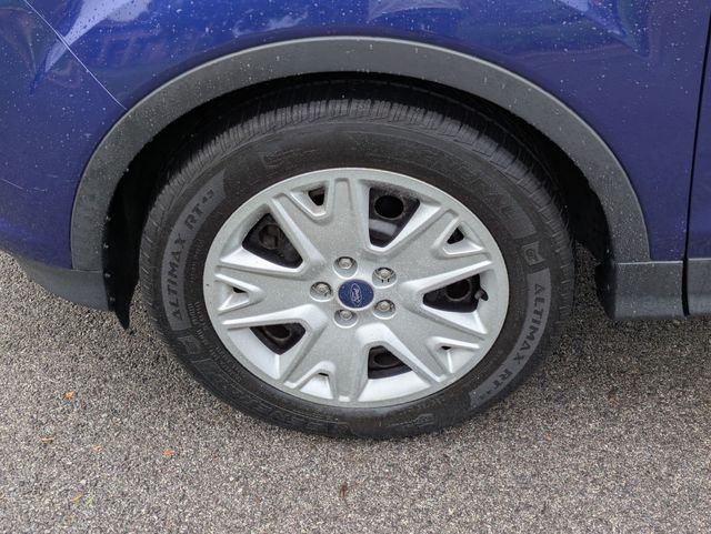 Used 2013 Blue Ford S image 9