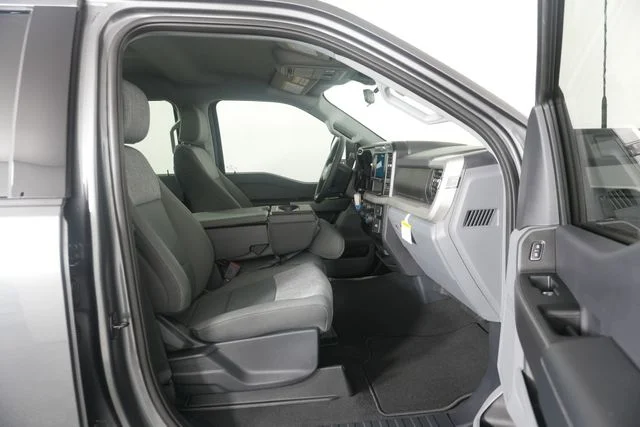 New 2026 Carbonized Gray Metallic Ford F-250® XLT image 36