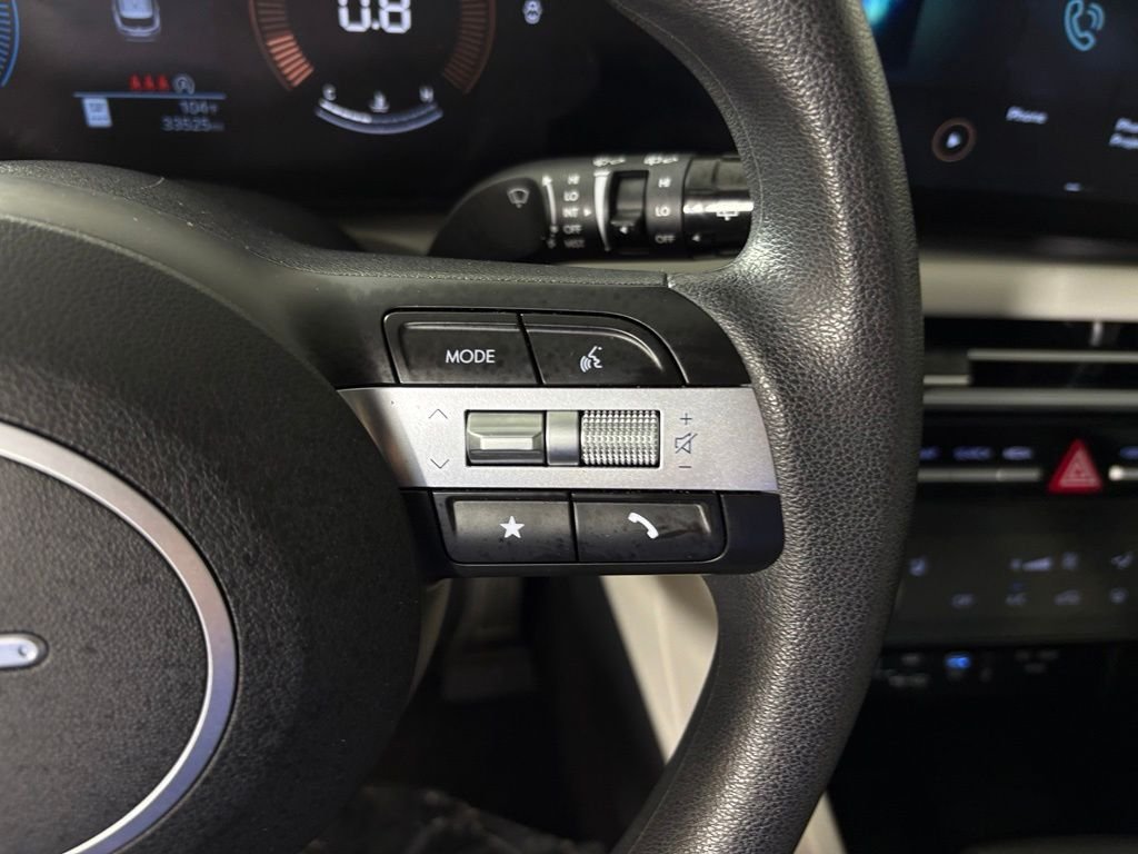 Used 2025 Silver Hyundai SEL image 21