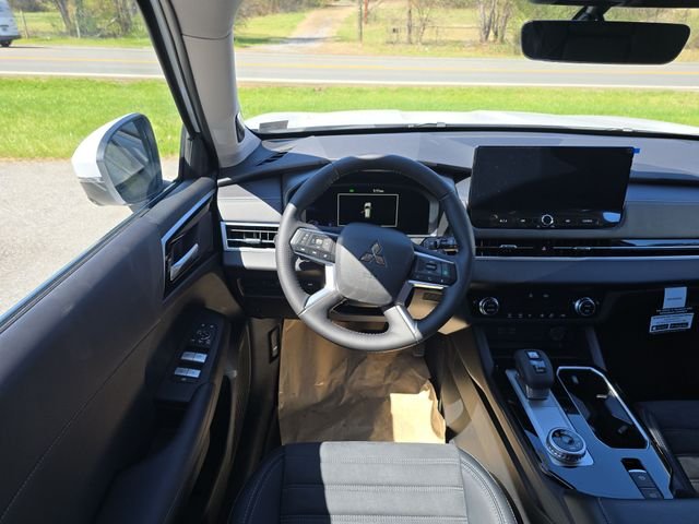 2026 Mitsubishi Outlander SE - Photo 12