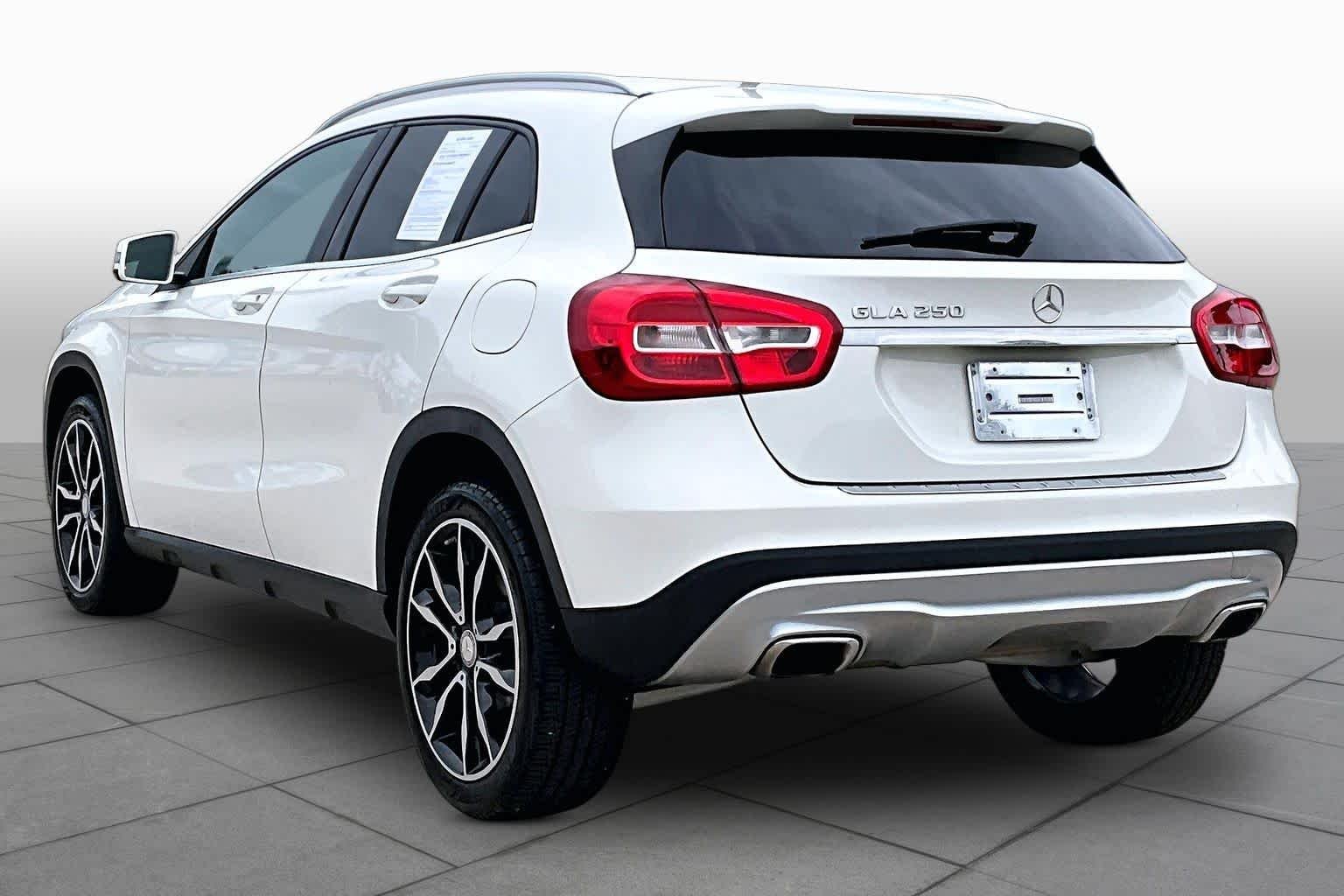 Used 2017 Cirrus White Mercedes-Benz GLA 250 image 11