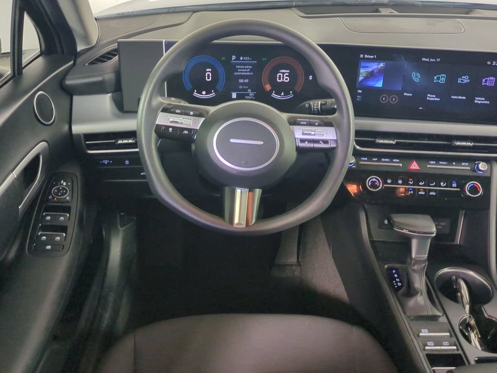 Used 2025 Gray Hyundai SE image 17