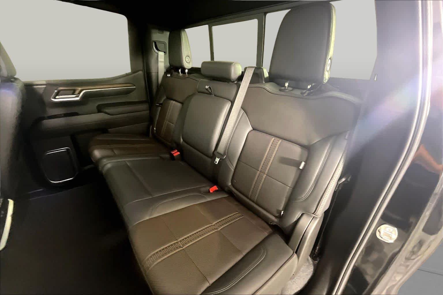 2024 Chevrolet Silverado 1500 High Country - Photo 36