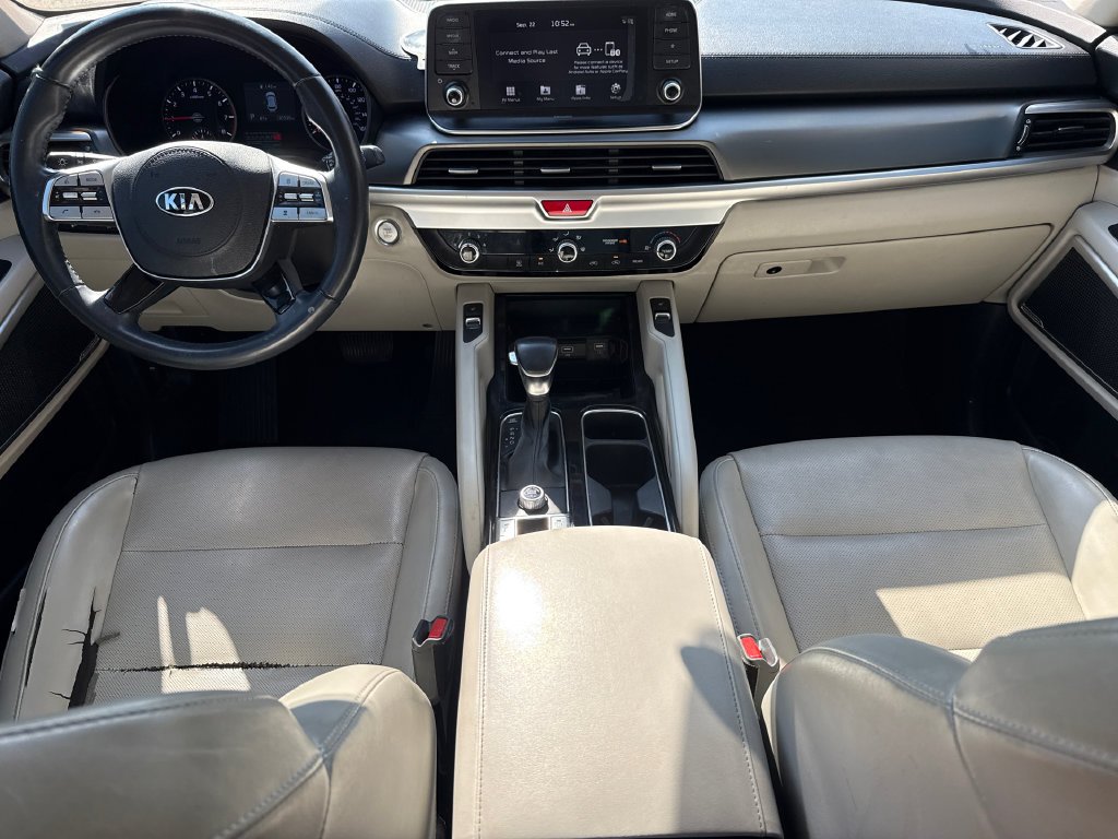 Used 2020 Green Kia S image 11