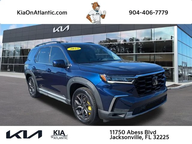 2023 Honda Pilot Touring 2WD's photo