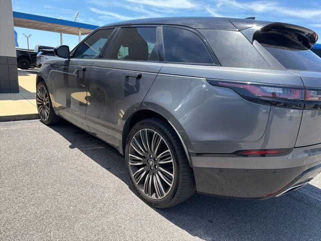 Used 2018 Gray Land Rover HSE R-Dynamic image 6