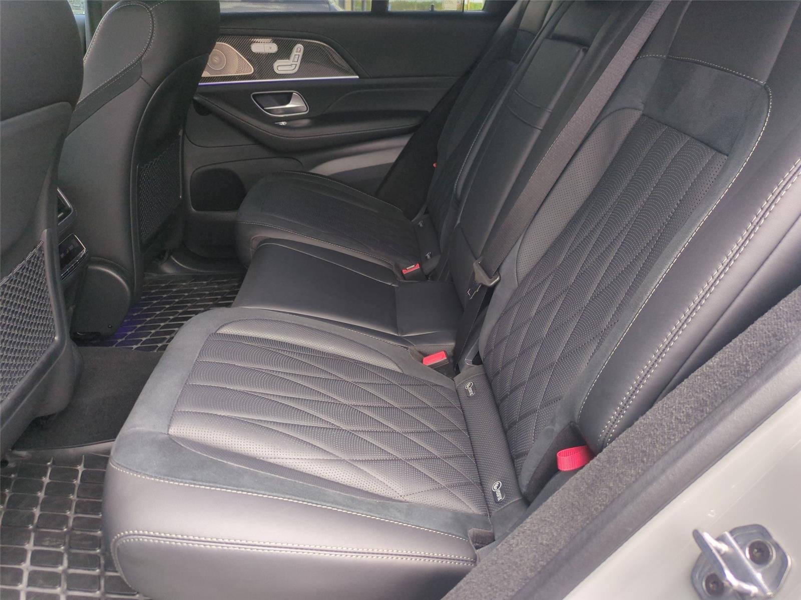 Used 2025 Selenite Grey Metallic Mercedes-Benz AMG® GLE 63 S image 33