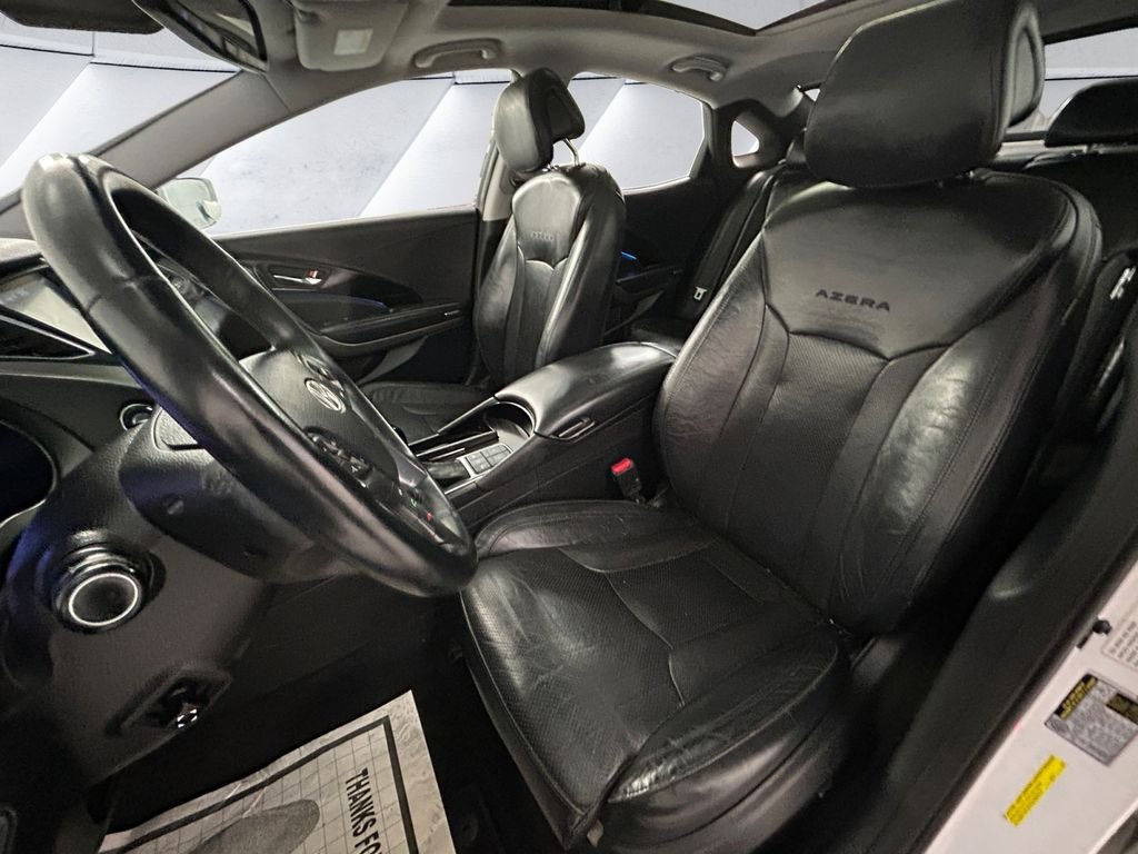 Used 2016 White Hyundai Limited image 8