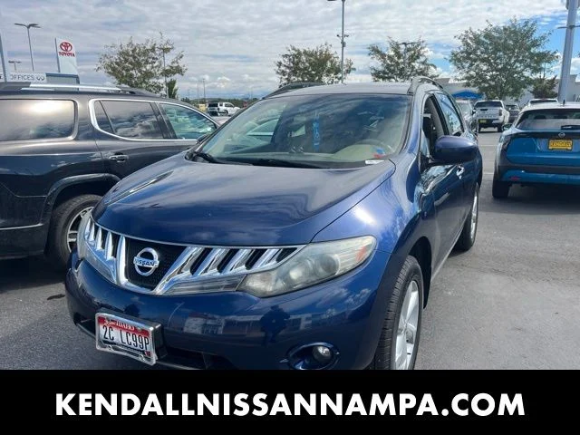 Used 2010  Nissan SL image 1