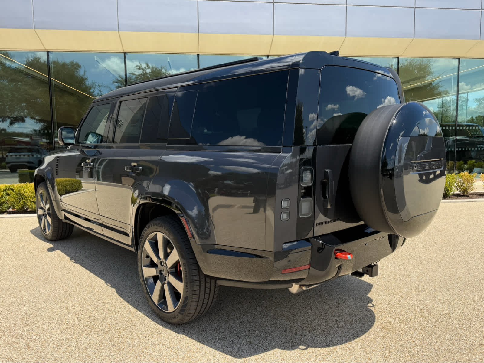 New 2026 Carpathian Grey Land Rover X image 7