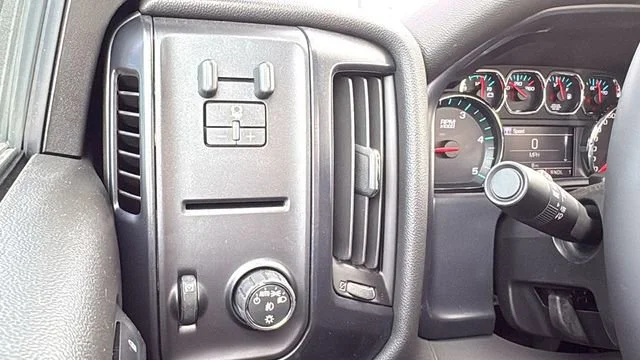 New 2024 Summit White Chevrolet Work Truck image 48