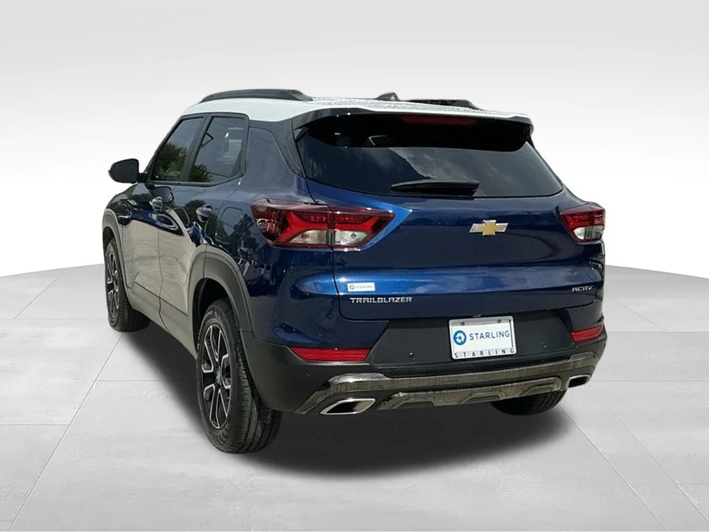 Used 2022 Blue Chevrolet ACTIV image 9