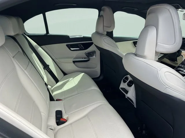 Used 2024  Mercedes-Benz C 300 image 22