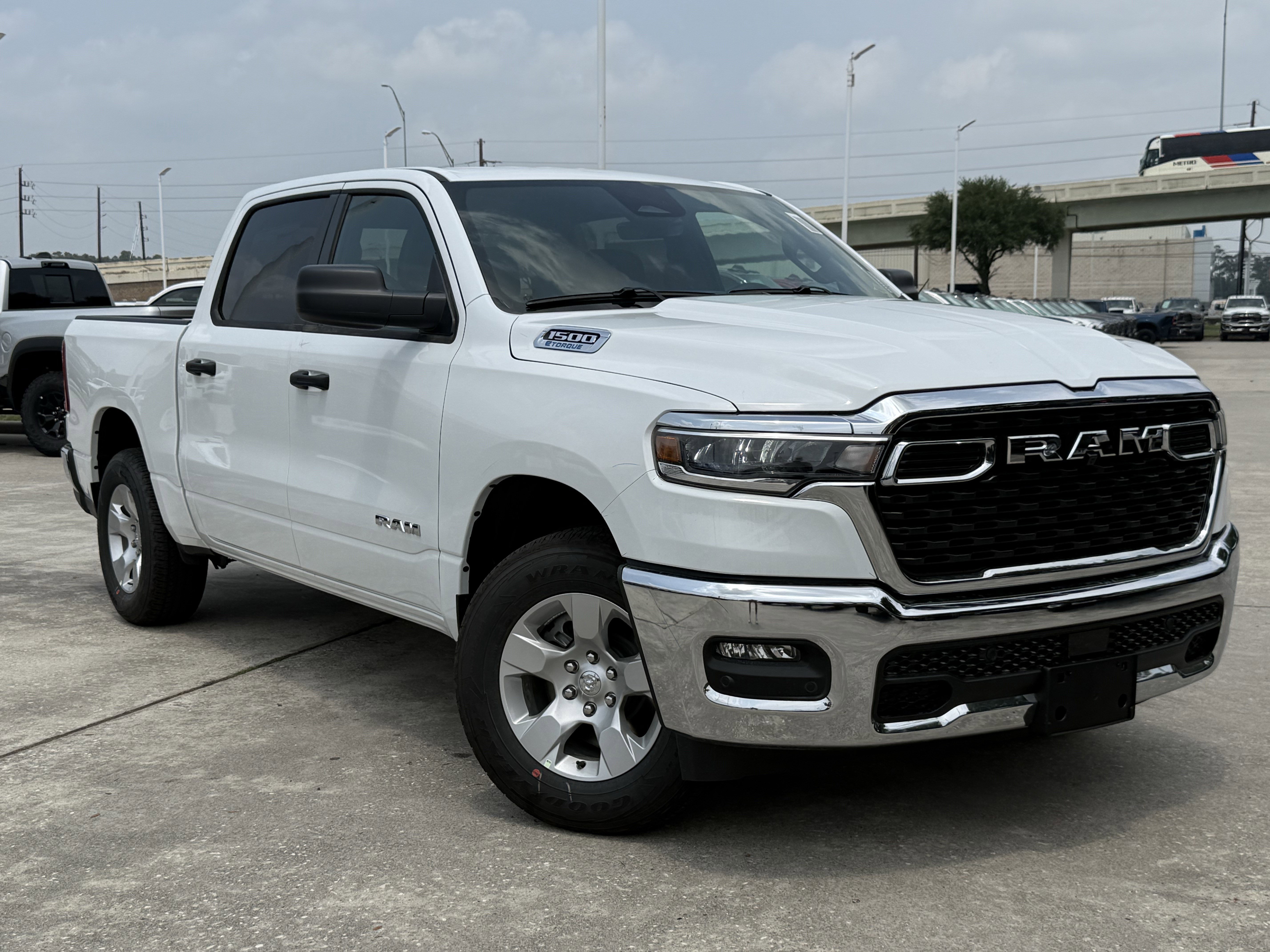New 2026 Bright White Clear-Coat Exterior Paint RAM Lone Star image 2