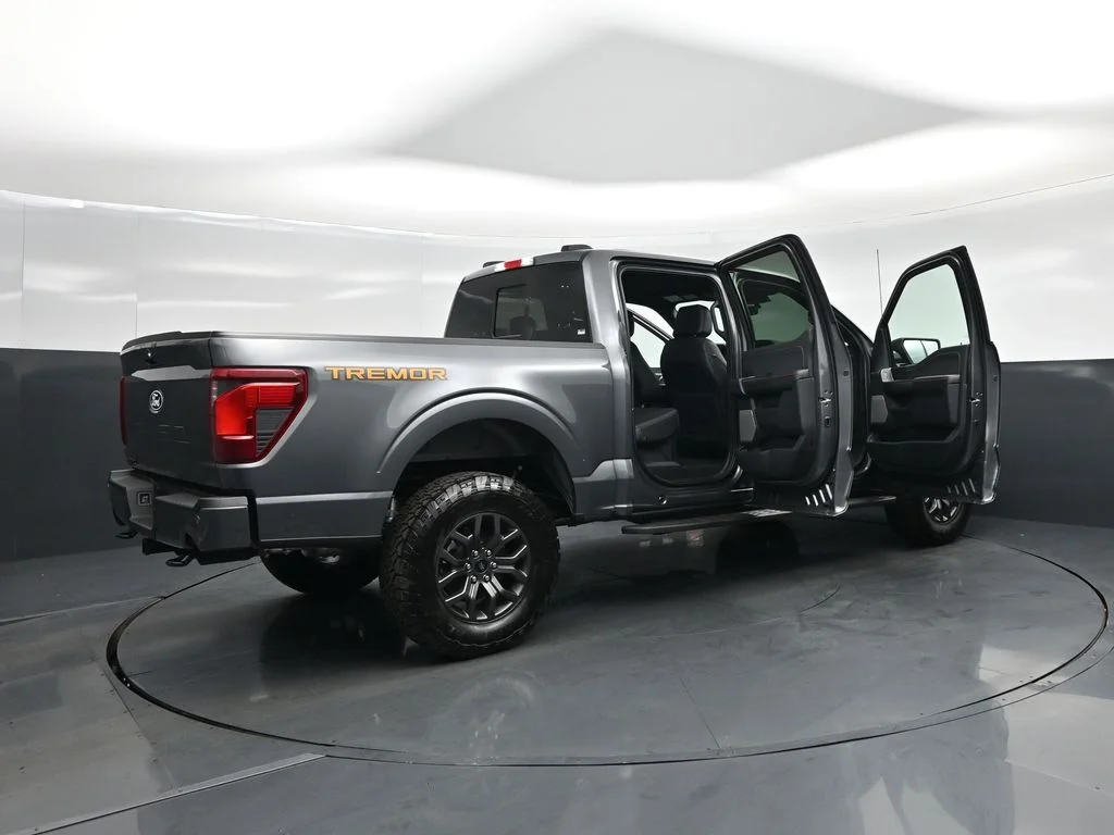 New 2026 Gray Ford Tremor image 5