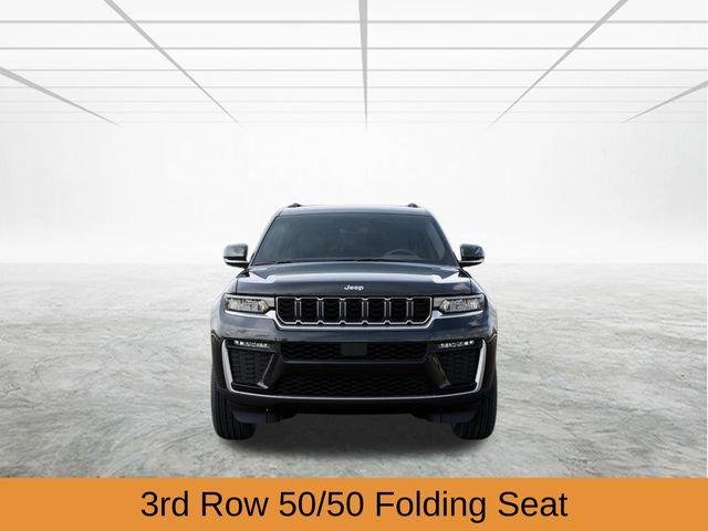 New 2026 Diamond Black Crystal Pearl-Coat Exterior Paint Jeep Limited image 7