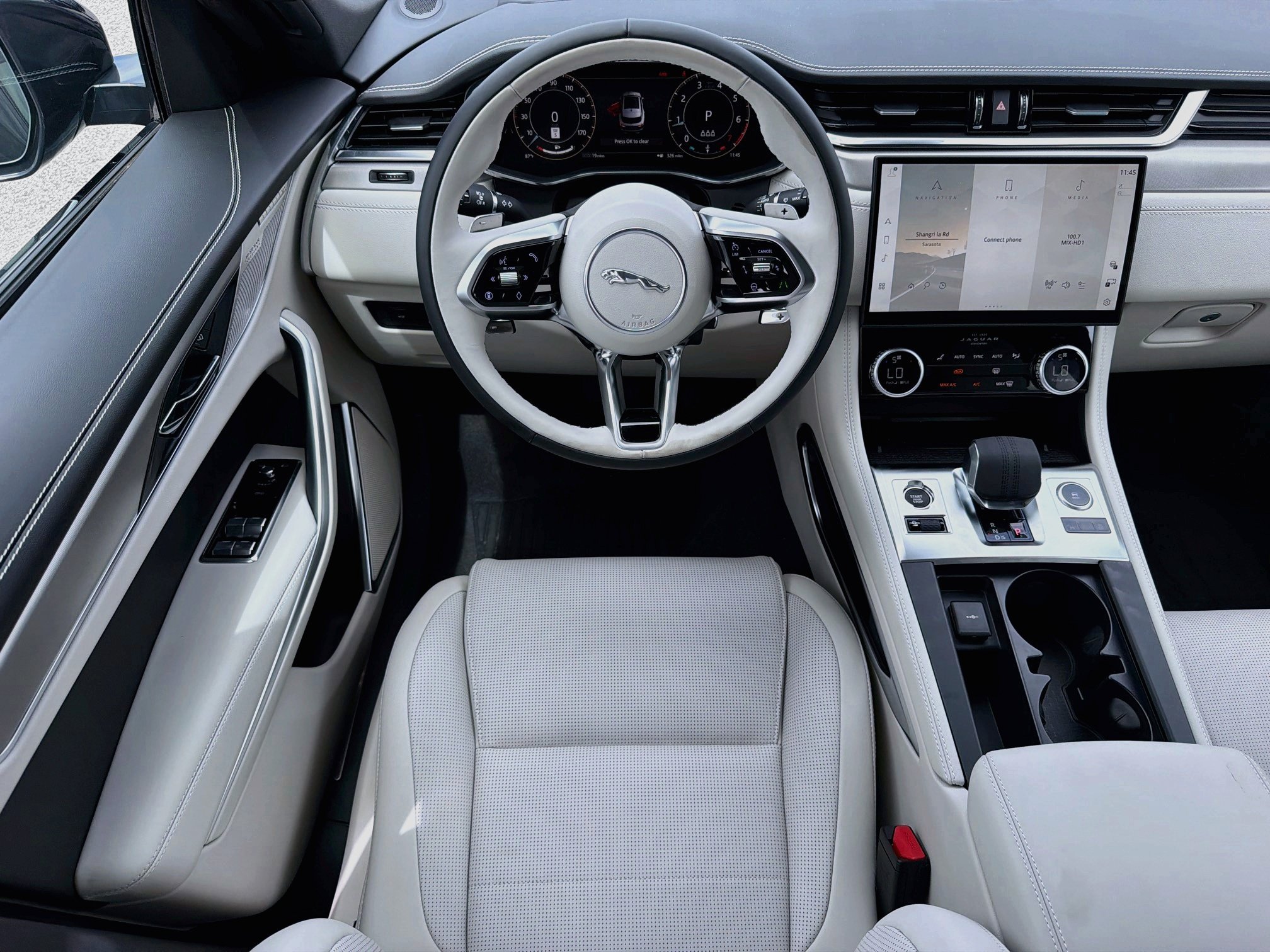 2026 Jaguar F-Pace R-Dynamic S - Photo 17