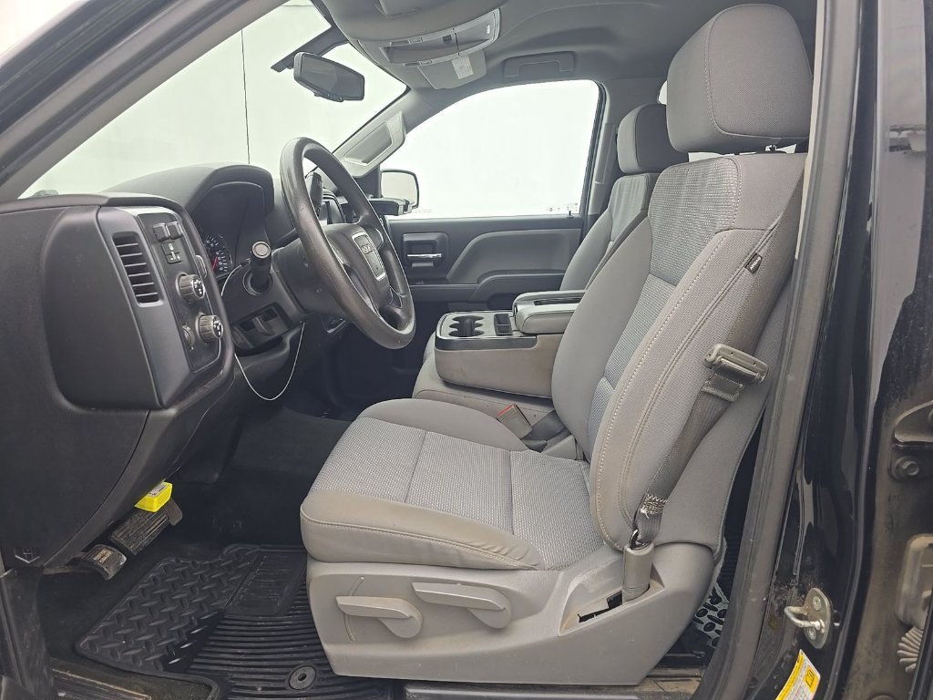 Used 2018 Onyx Black GMC Fleet/Base image 5