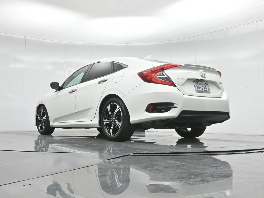 Used 2016 White Honda Touring image 46