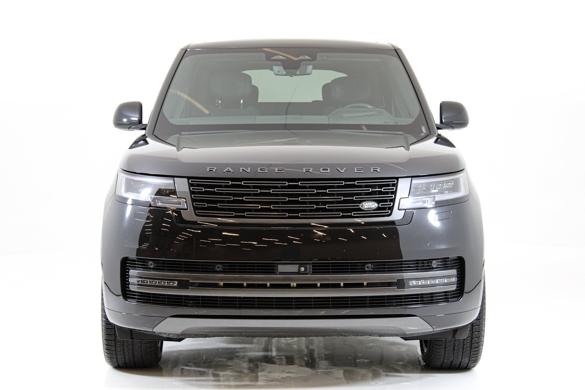 Used 2025 Black Land Rover Autobiography image 9