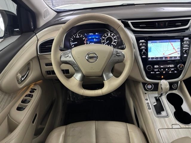 Used 2015 White Nissan Platinum image 16