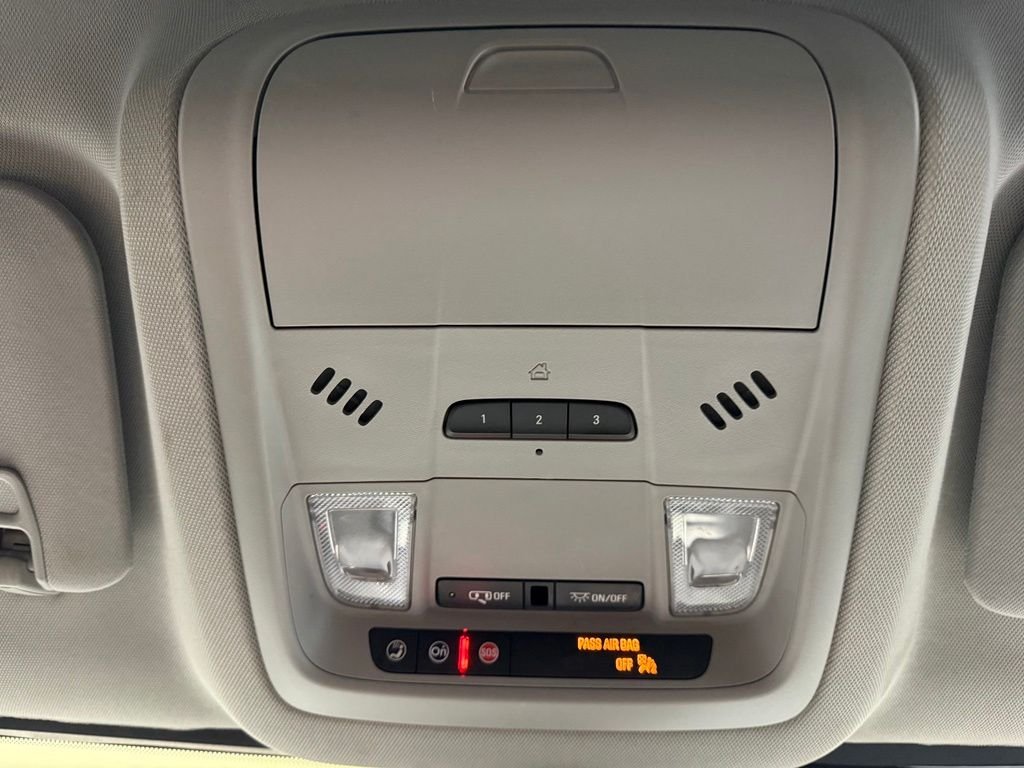 Used 2023 Silver GMC SLT image 57