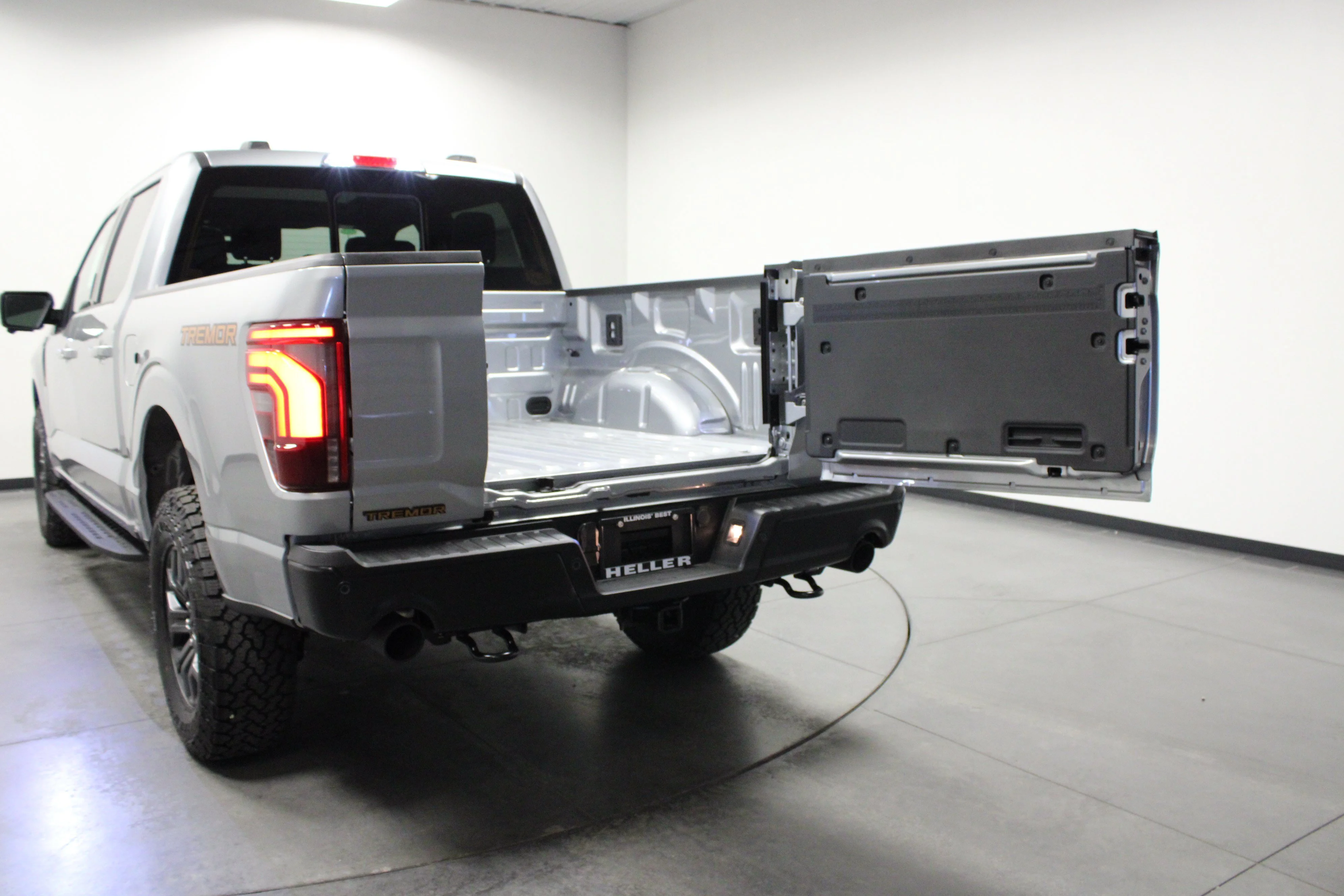 New 2026 Iconic Silver Metallic Ford Tremor® image 14