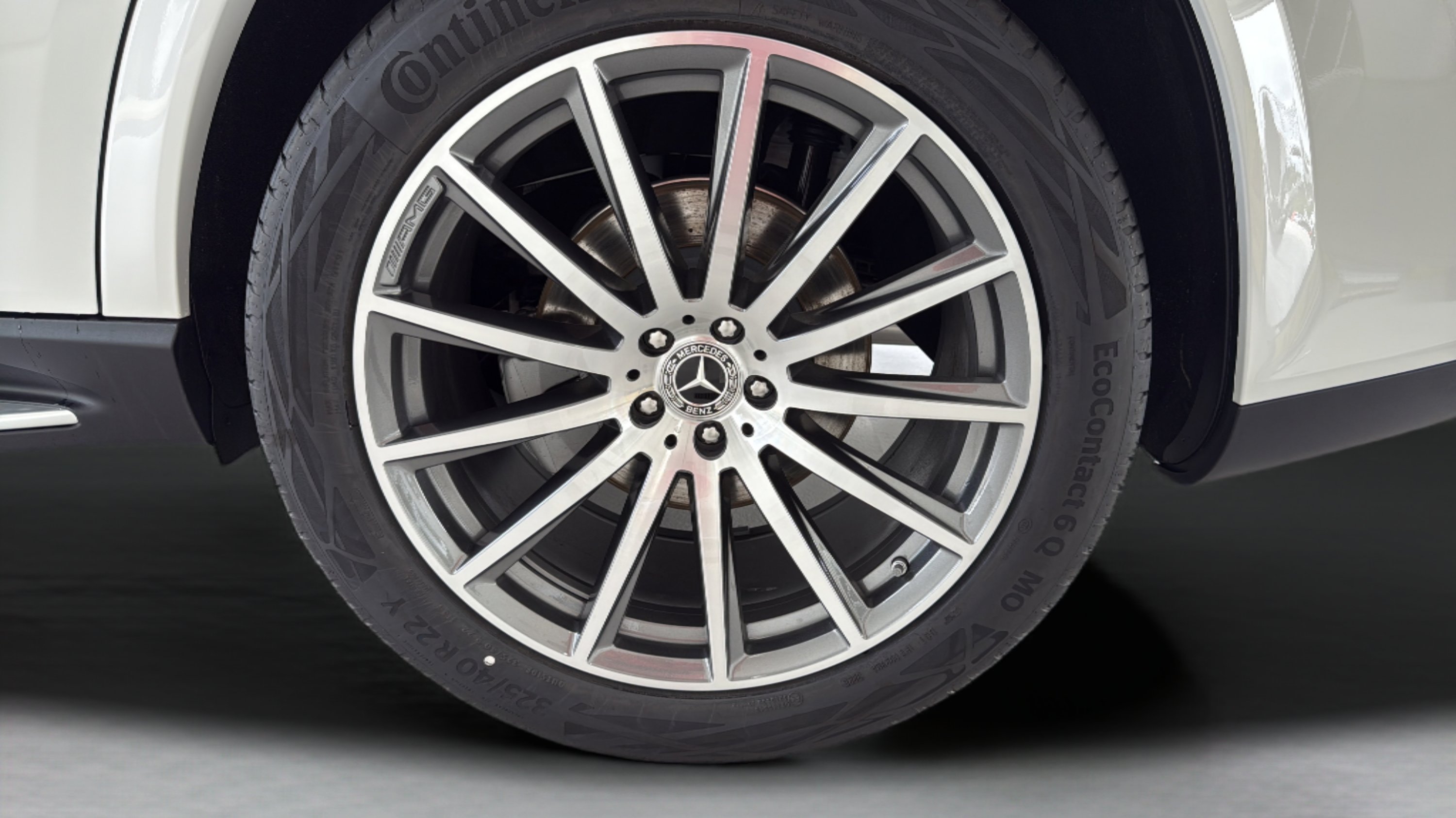 Certified Used 2026 Polar White Mercedes-Benz GLS 450 image 48
