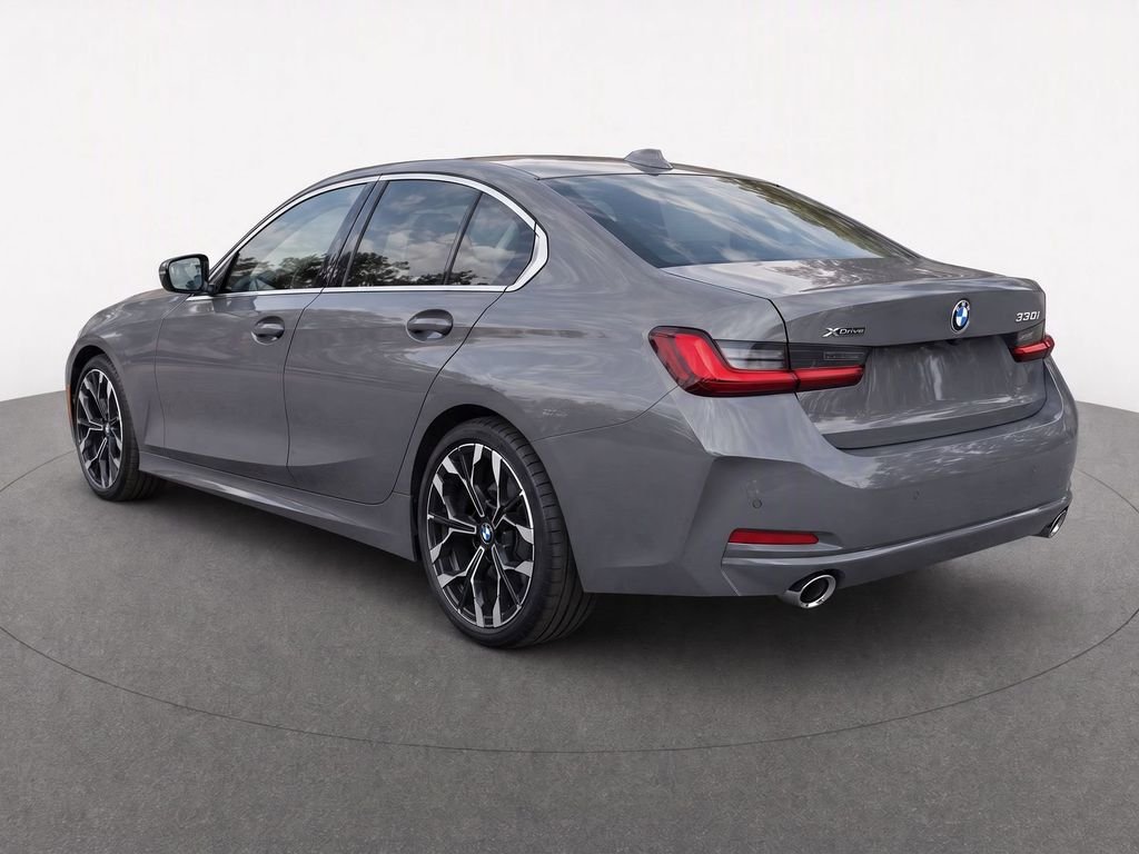 New 2026 Skyscraper Grey Metallic BMW 330i xDrive image 4
