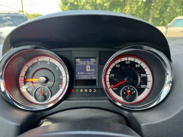 Used 2019 White Dodge SXT image 32
