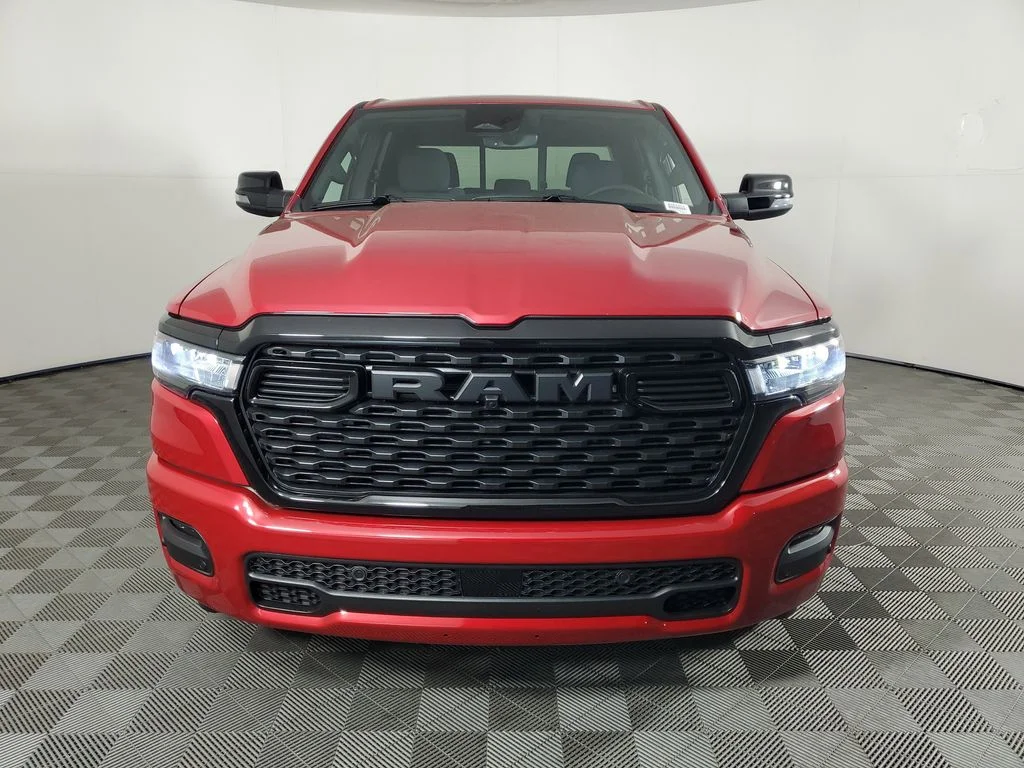 New 2026 Molten Red Pearl-Coat Exterior Paint RAM Big Horn/Lone Star image 9